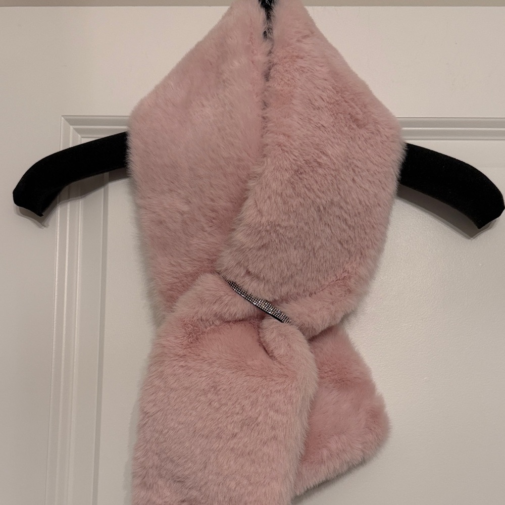 Cara New York faux fur scarf with shimmery enclosure